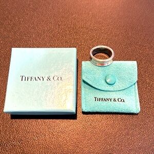 Vintage 1997 Tiffany & Co 925 ring.